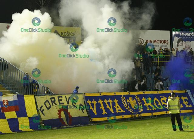 kosice fans pyro2